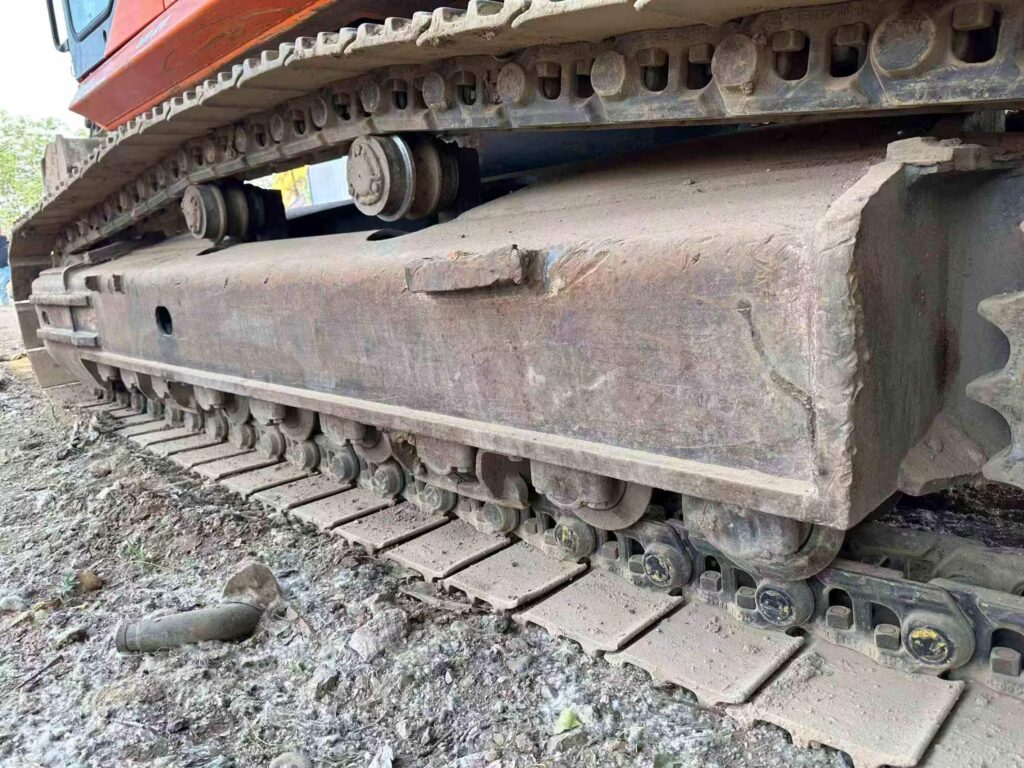 DOOSAN DX370-9 used excavator photo 9