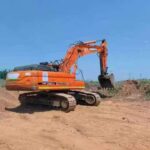 DOOSAN DX380 used excavator photo 3