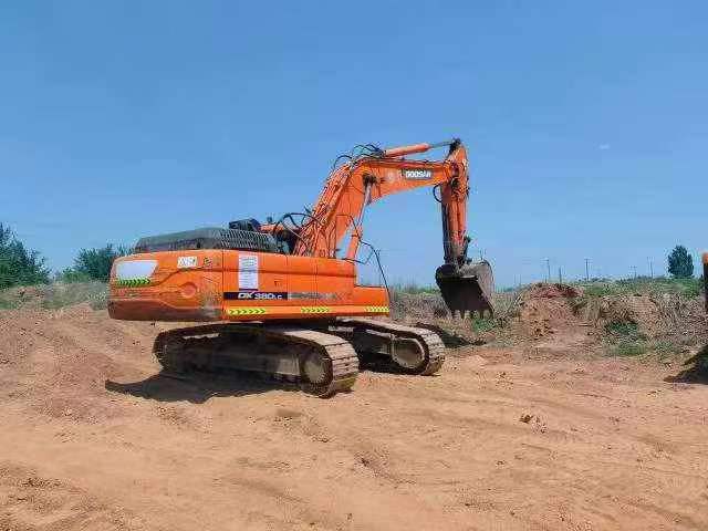 DOOSAN DX380 used excavator photo 3