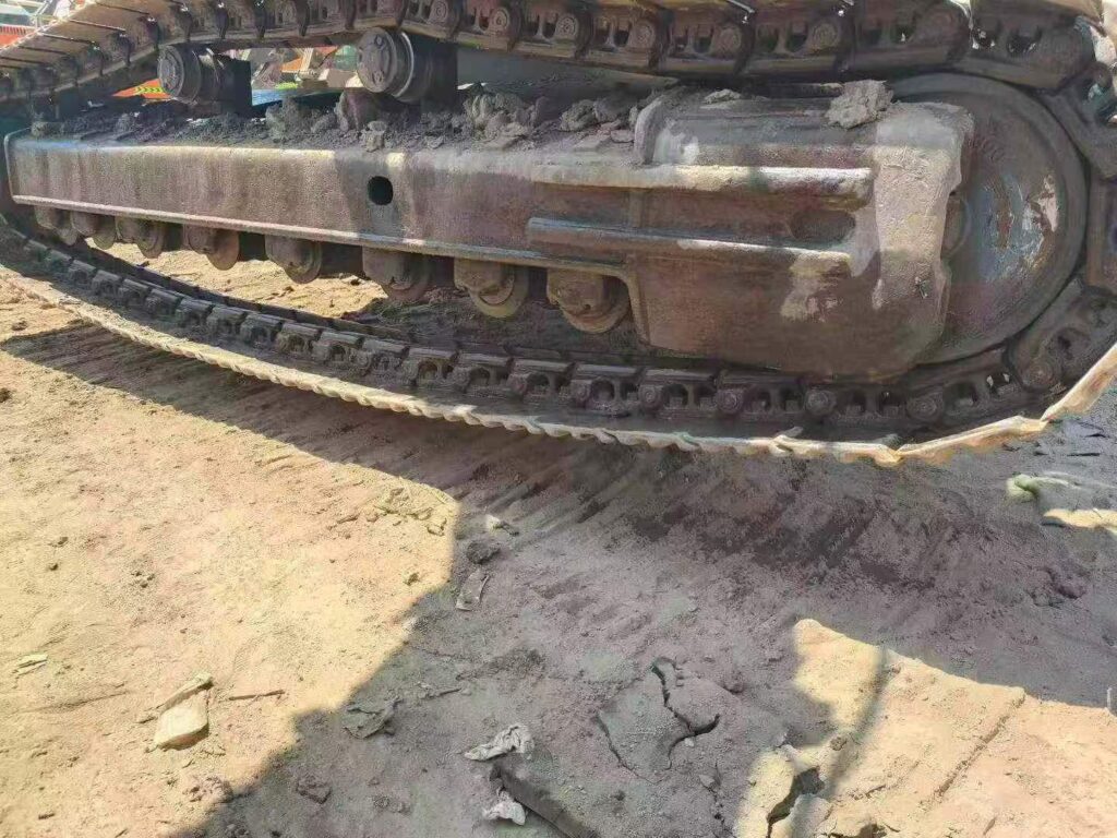 DOOSAN DX380 used excavator photo 9