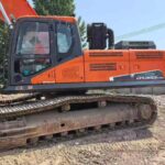 DOOSAN DX380-9C used excavator photo 2