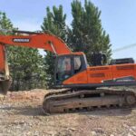 DOOSAN DX380-9C used excavator photo 3