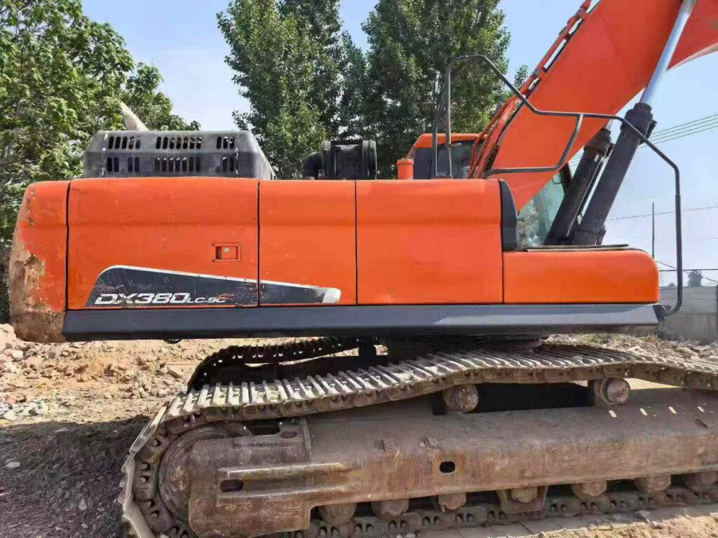 DOOSAN DX380-9C used excavator photo 4