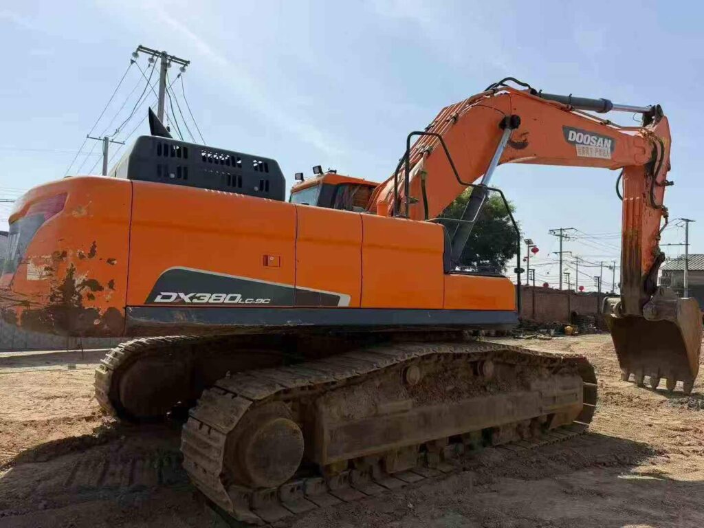 DOOSAN DX380-9C used excavator photo 3