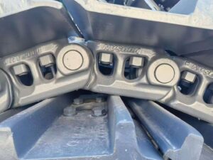 DOOSAN DX380 Track Chain Assembly spare parts photo 1