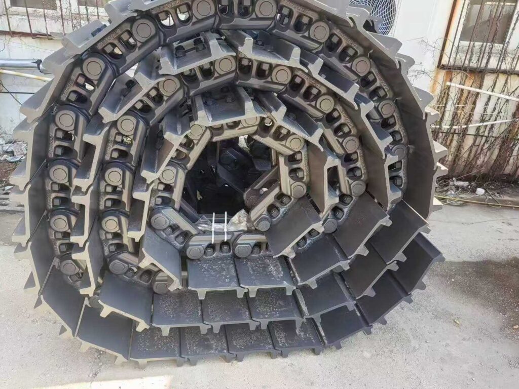 DOOSAN DX380 Track Chain Assembly spare parts photo 3
