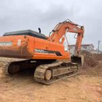DOOSAN DX420-7 used excavator photo 1
