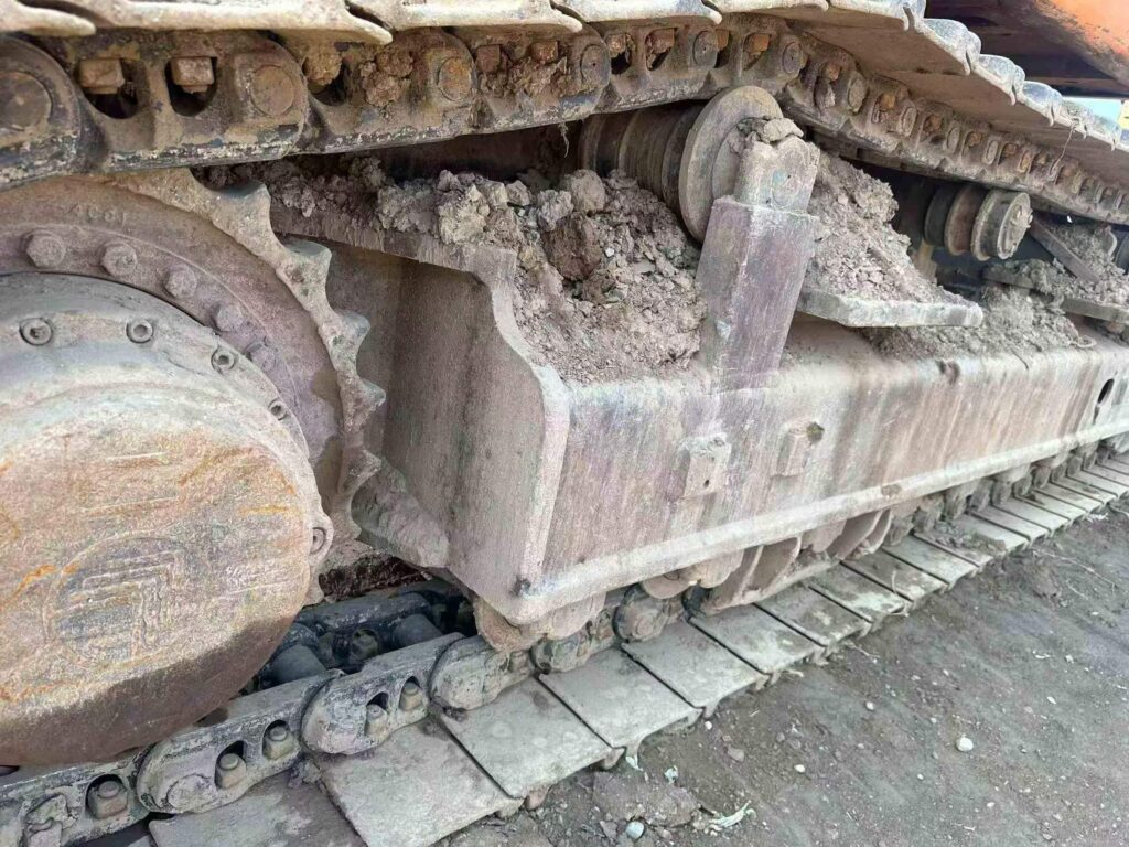 DOOSAN DX500 used excavator photo 9