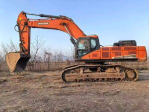 DOOSAN DX520-9C used excavator photo 1