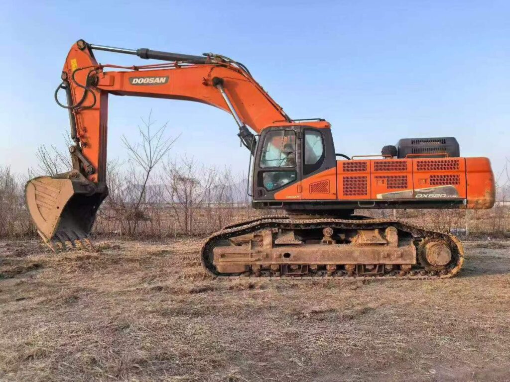DOOSAN DX520-9C used excavator photo 4