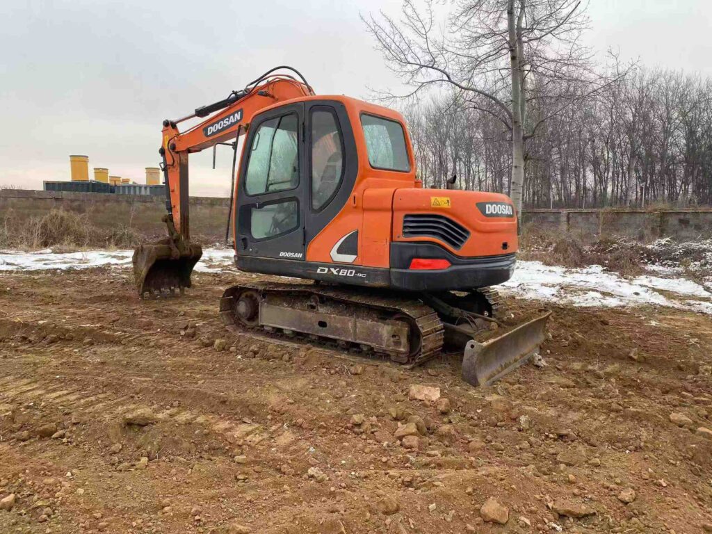 DOOSAN DX80-9C used excavator photo 3