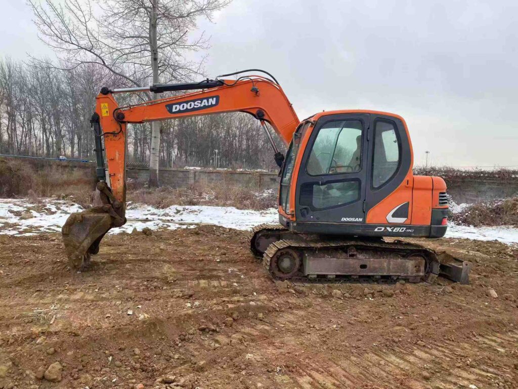 DOOSAN DX80-9C used excavator photo 5