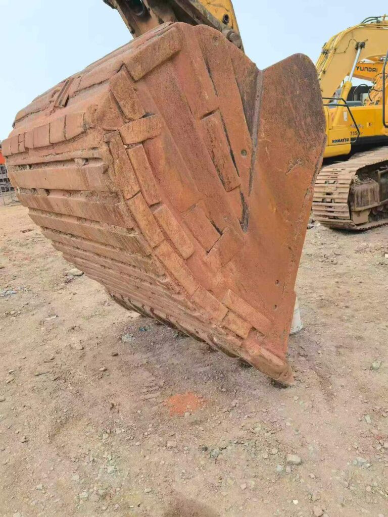 Excavator Bucket spare parts photo 2