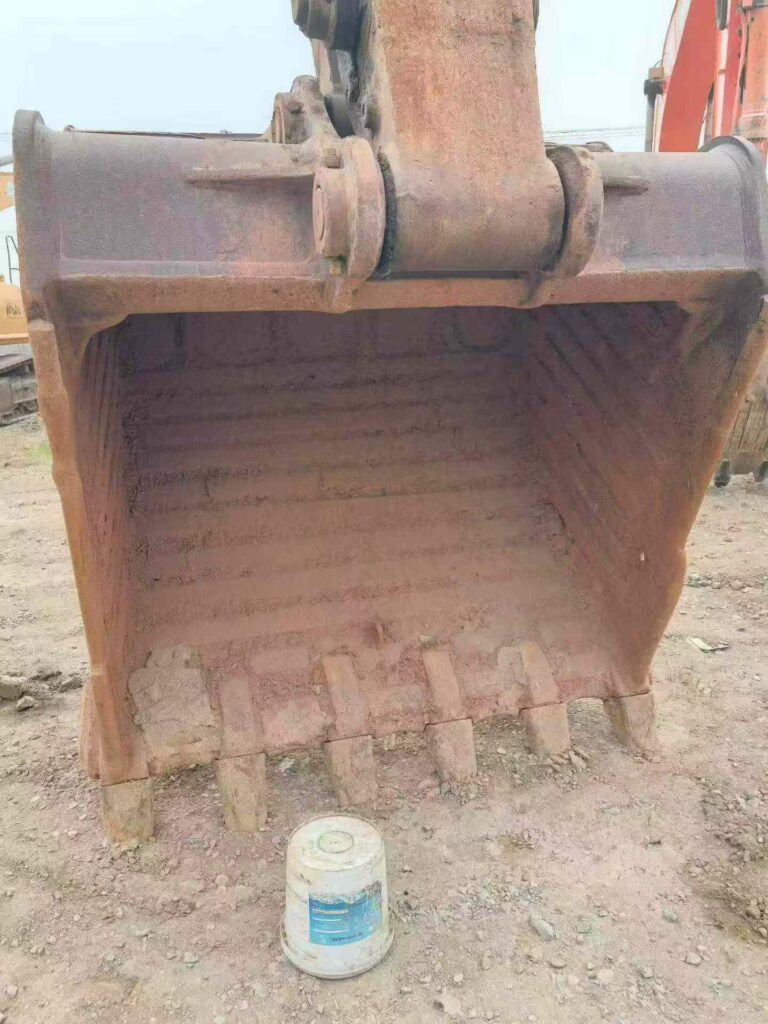 Excavator Bucket spare parts photo 3