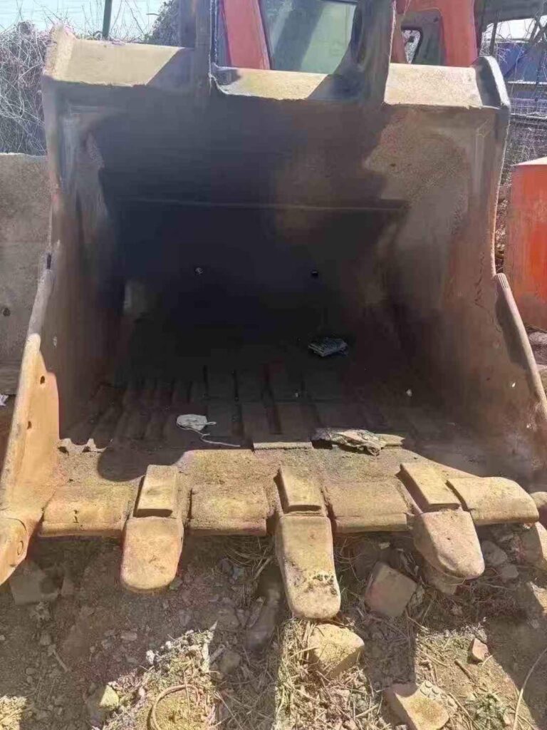Excavator Bucket spare parts photo 2