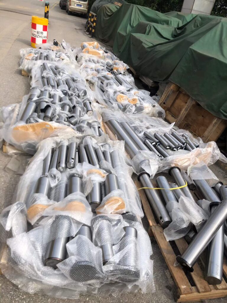 Excavator Pins / Bushings / Linkage Parts spare parts photo 2