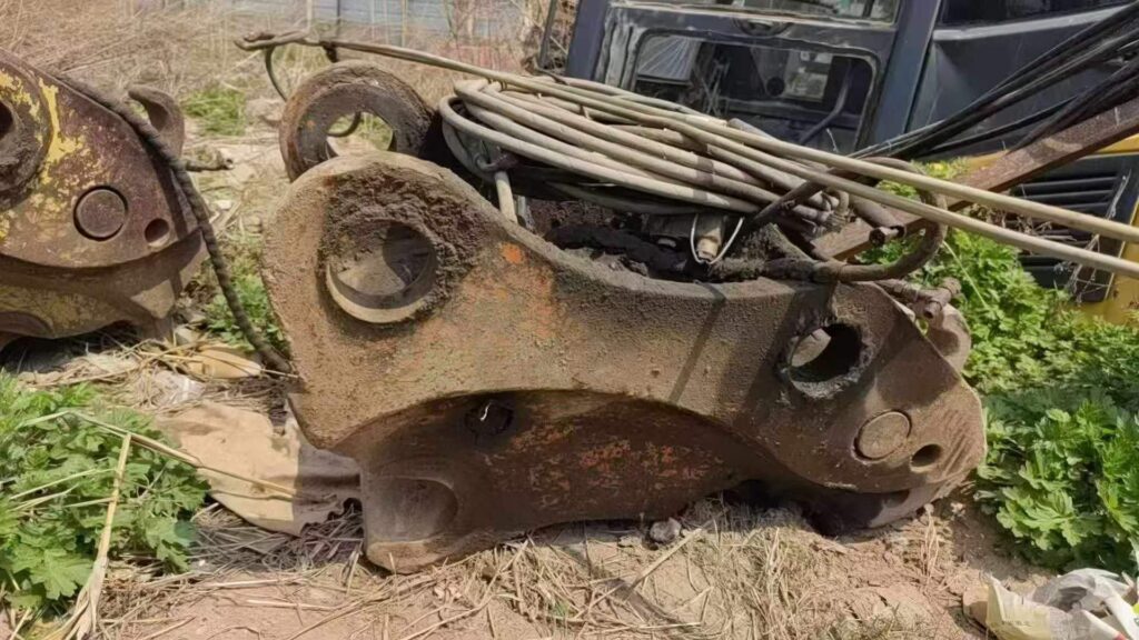 Excavator Quick Coupler / Hydraulic Breaker spare parts photo 3