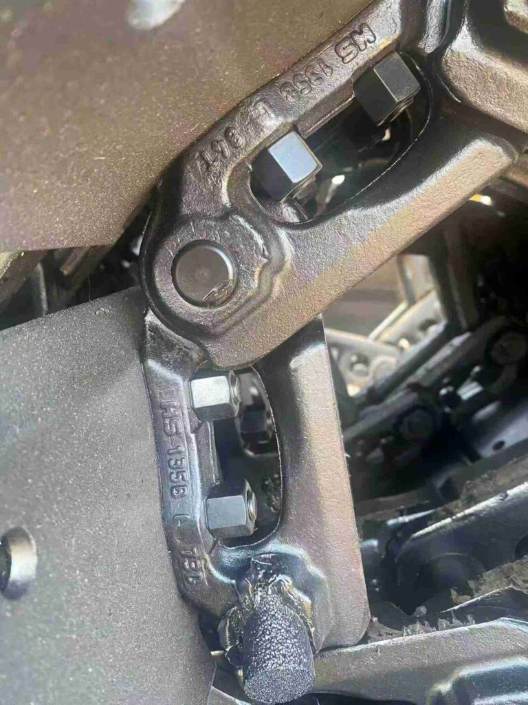 Excavator Track Chain Assembly spare parts photo 3