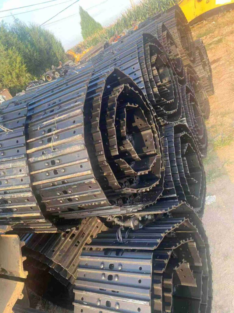 Excavator Track Chain Assembly spare parts photo 5