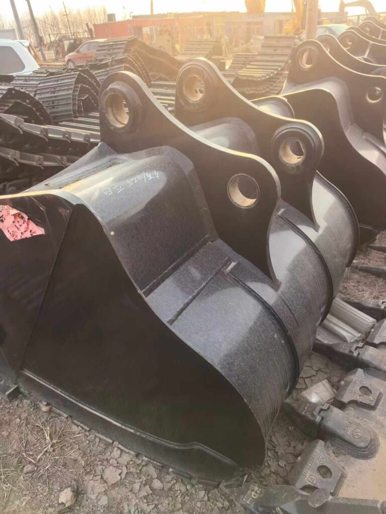 HITACHI 520 Excavator Bucket spare parts photo 5