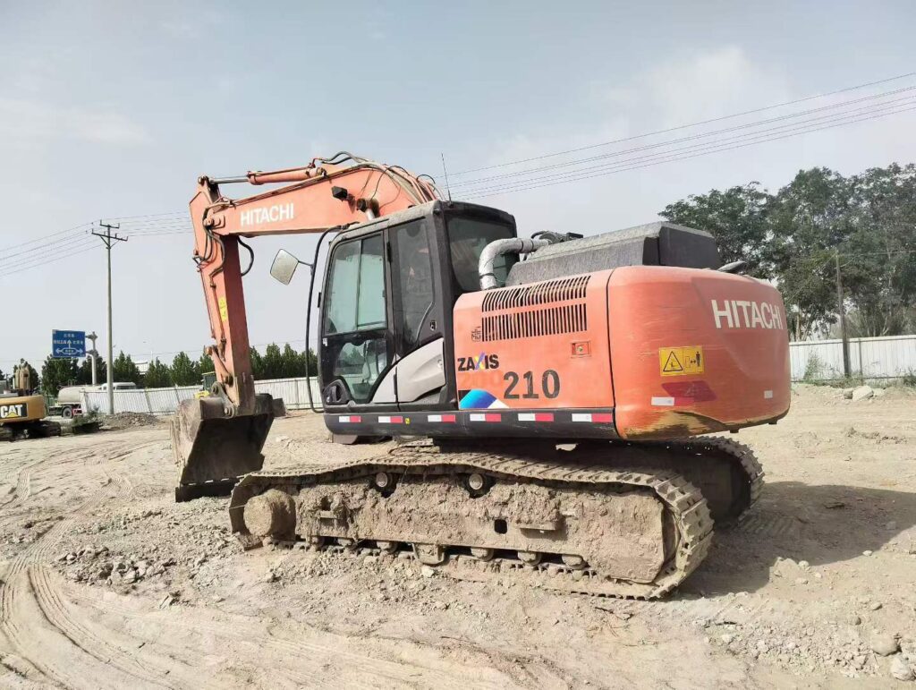HITACHI ZX195 used excavator photo 2