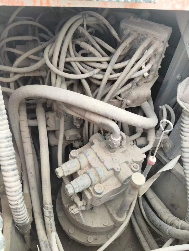 HITACHI ZX195 used excavator photo 8