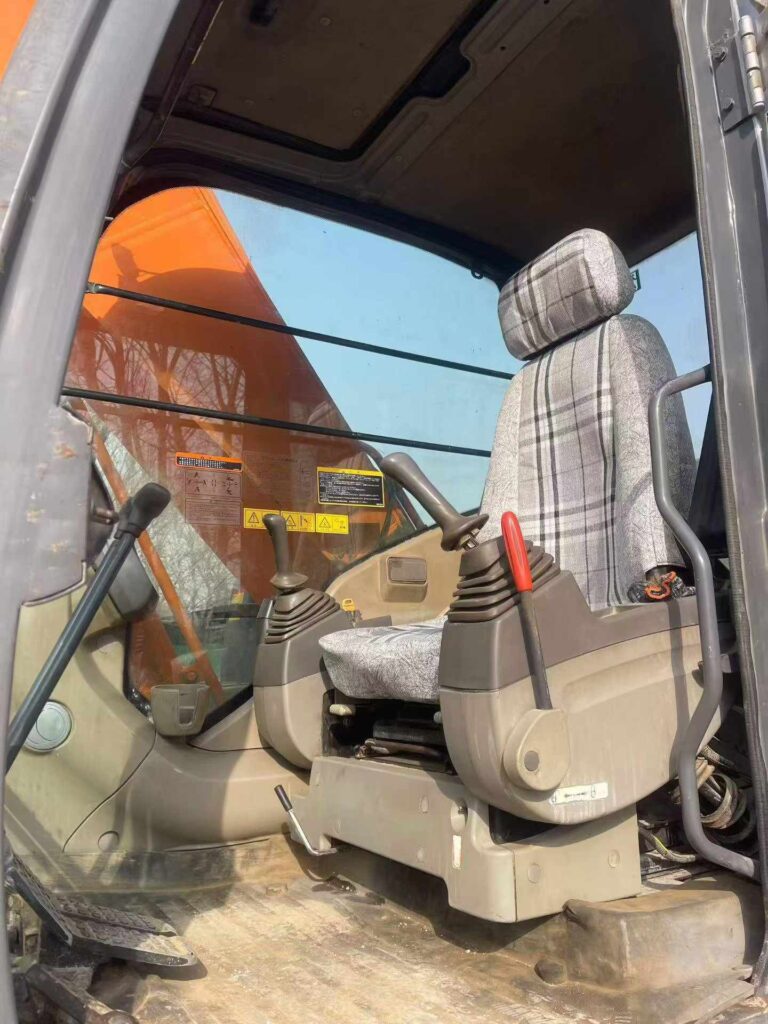 HITACHI ZX200-3 used excavator photo 6