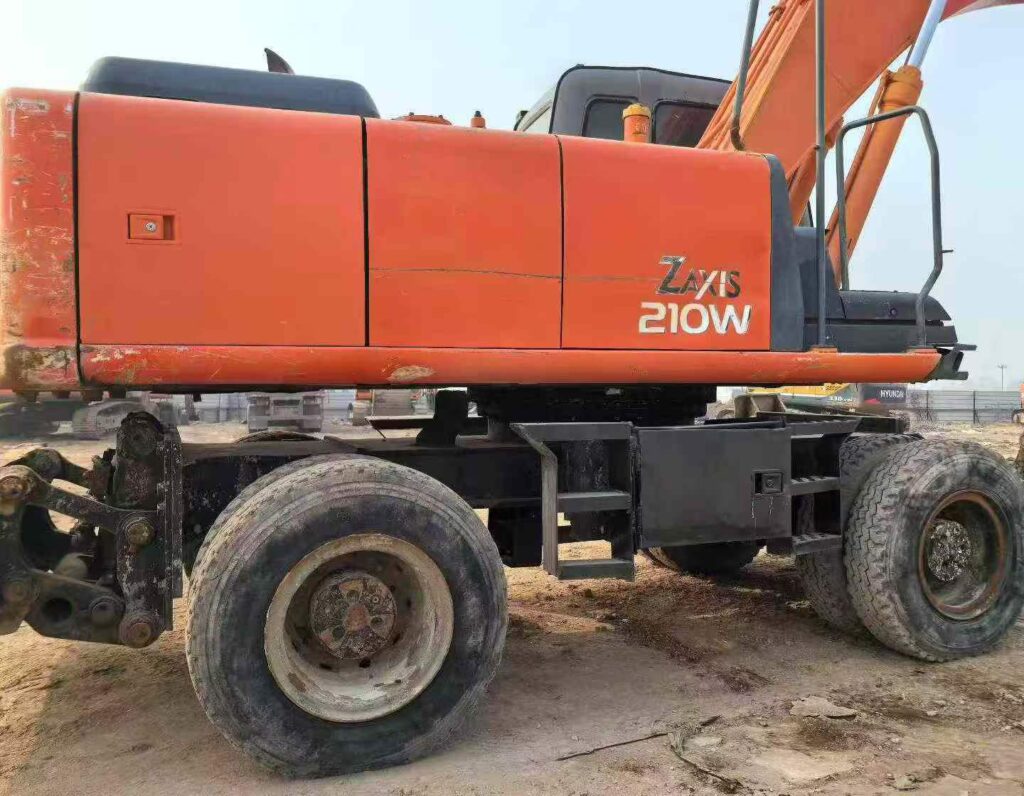 HITACHI ZX210-6 used excavator photo 3