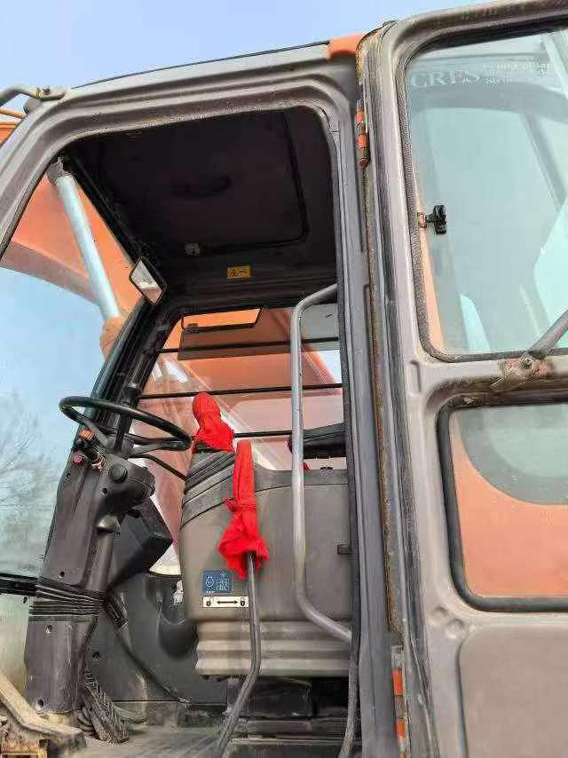 HITACHI ZX210-6 used excavator photo 8