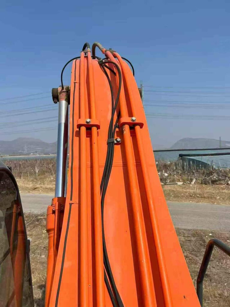 HITACHI ZX210W used excavator photo 6