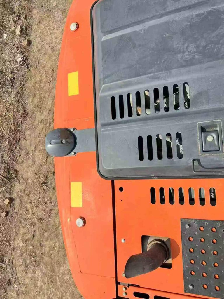 HITACHI ZX210W used excavator photo 7