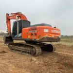 HITACHI ZX240 used excavator photo 1