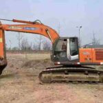 HITACHI ZX270-3 used excavator photo 2
