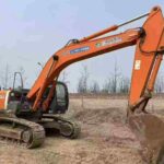 HITACHI ZX270-3 used excavator photo 3