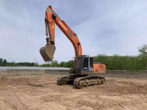 HITACHI ZX270-3 used excavator photo 1