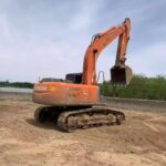 HITACHI ZX270-3 used excavator photo 4