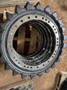 HYUNDAI 215 Drive Sprocket / Drive Gear
