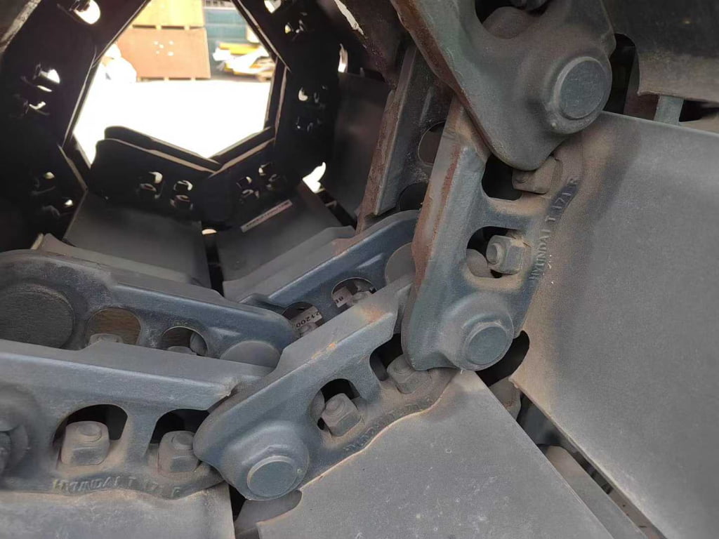 HYUNDAI 60 Undercarriage Parts spare parts photo 5