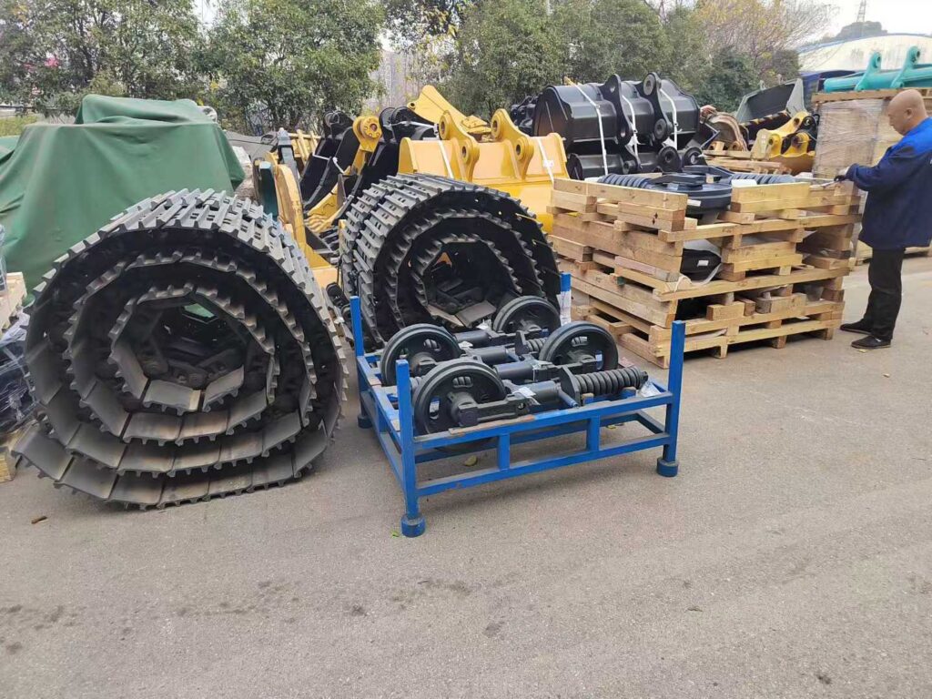 HYUNDAI 60 Undercarriage Parts spare parts photo 7