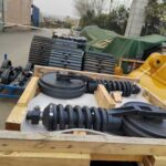 HYUNDAI 60 Undercarriage Parts spare parts photo 8