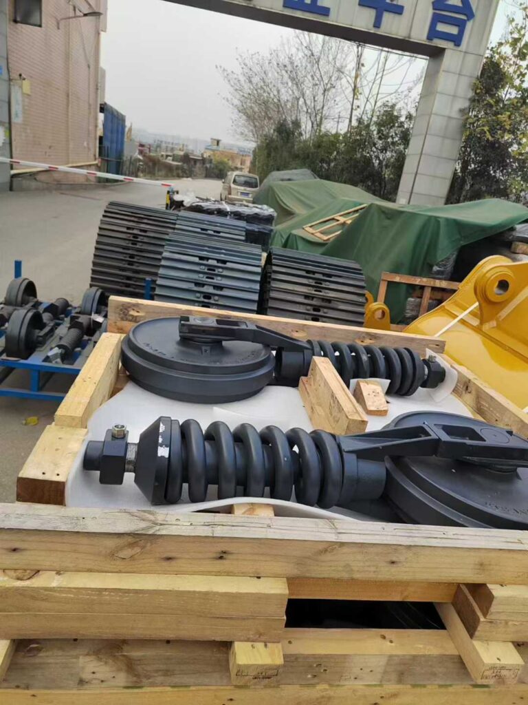HYUNDAI 60 Undercarriage Parts spare parts photo 8