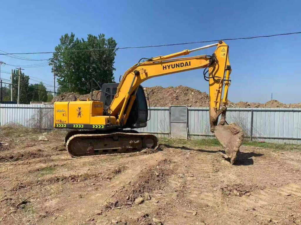 HYUNDAI R110-7 used excavator photo 4