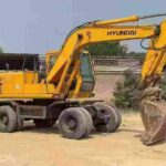 HYUNDAI R130 used excavator photo 4