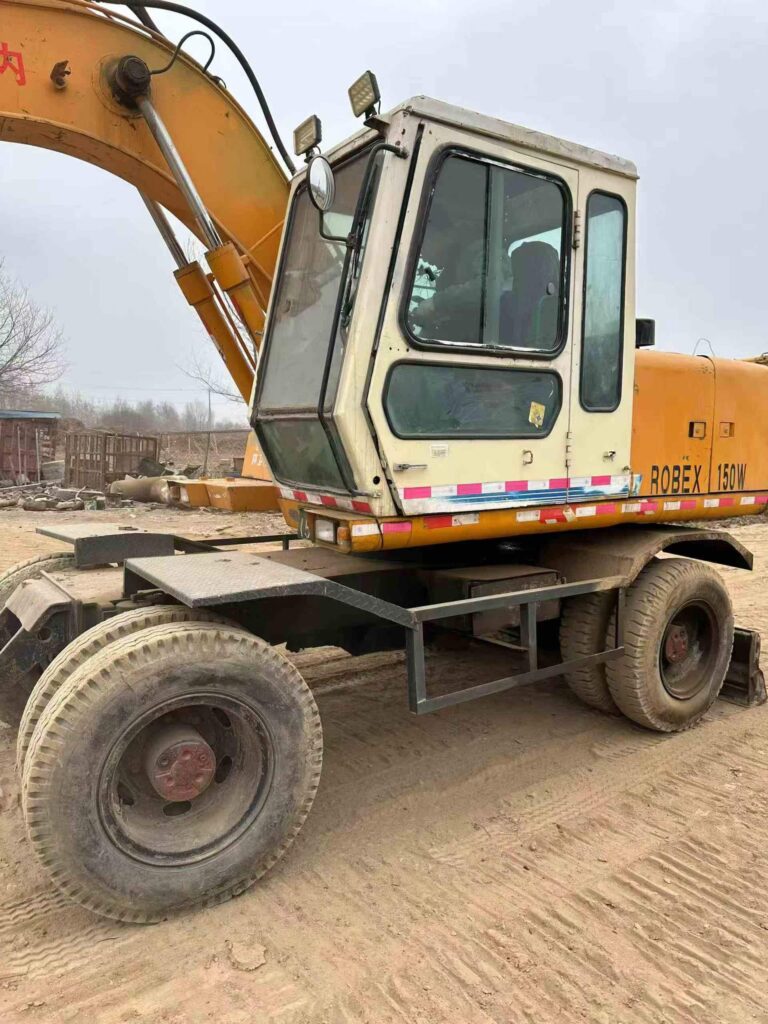 HYUNDAI R130-3 used excavator photo 4