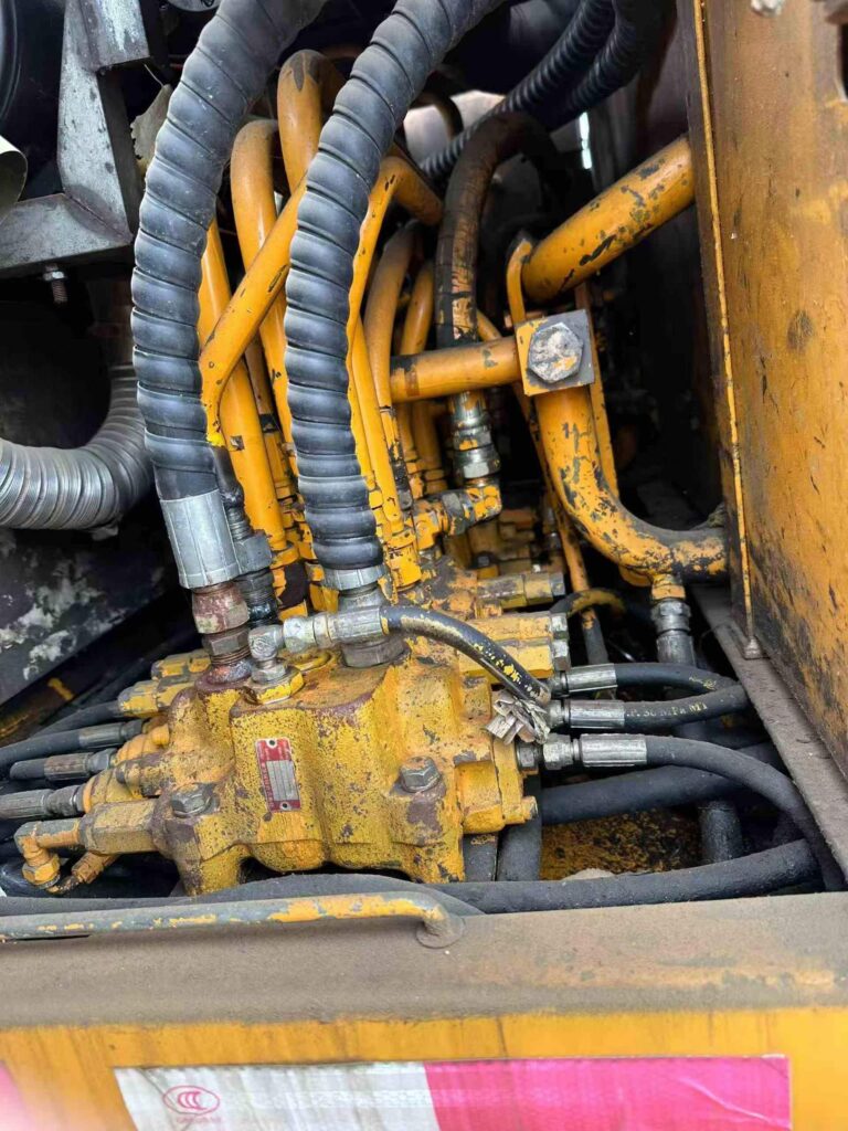 HYUNDAI R130-3 used excavator photo 7