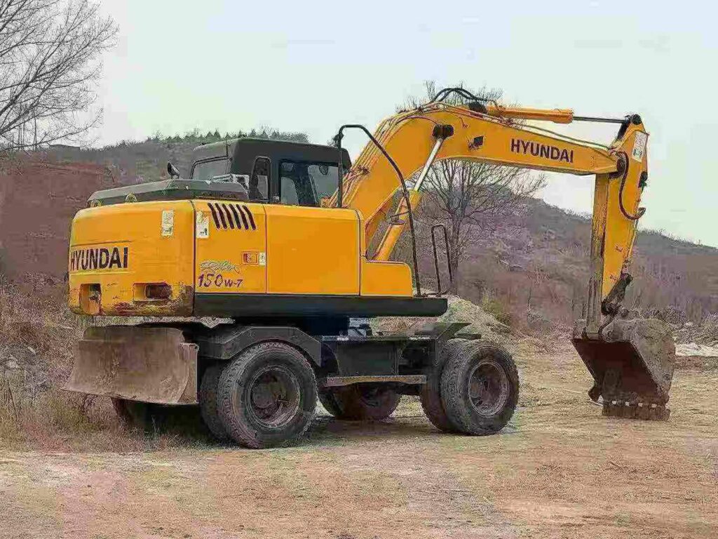 HYUNDAI R150-7 used excavator photo 3