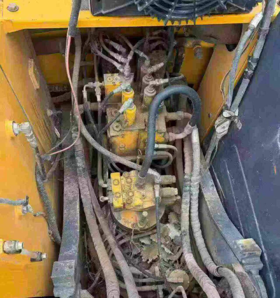 HYUNDAI R150-7 used excavator photo 7