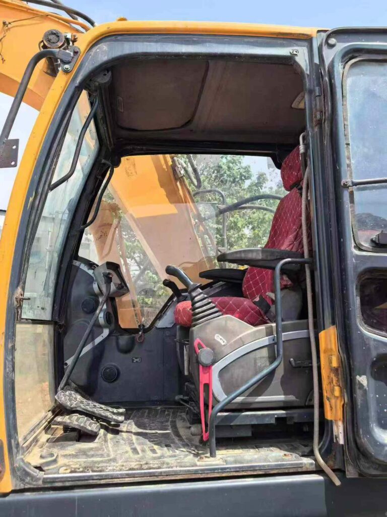 HYUNDAI R150-9 used excavator photo 8