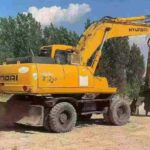 HYUNDAI R210-5 used excavator photo 2