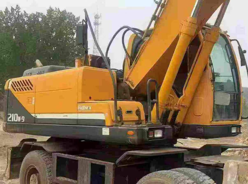 HYUNDAI R210-9 used excavator photo 5